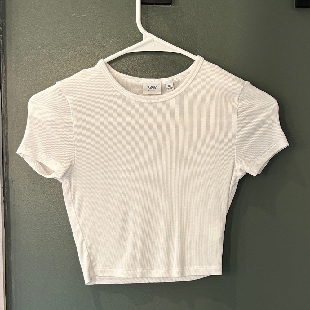 Aritzia White Crop Ribbed Tee
